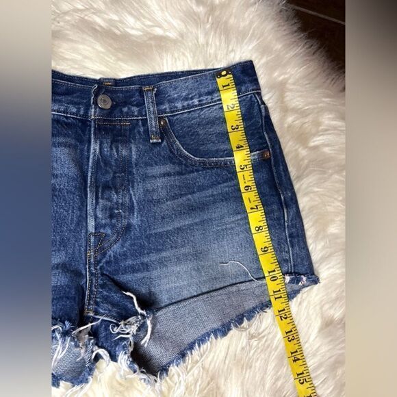 Levi’s 501 button fly Denim cut off shorts sz 26(2) - Picture 8 of 9